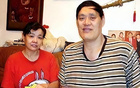 穆鐵柱追悼，軍旗覆蓋，妻兒悲痛，姚明鄭海霞哀悼出席。