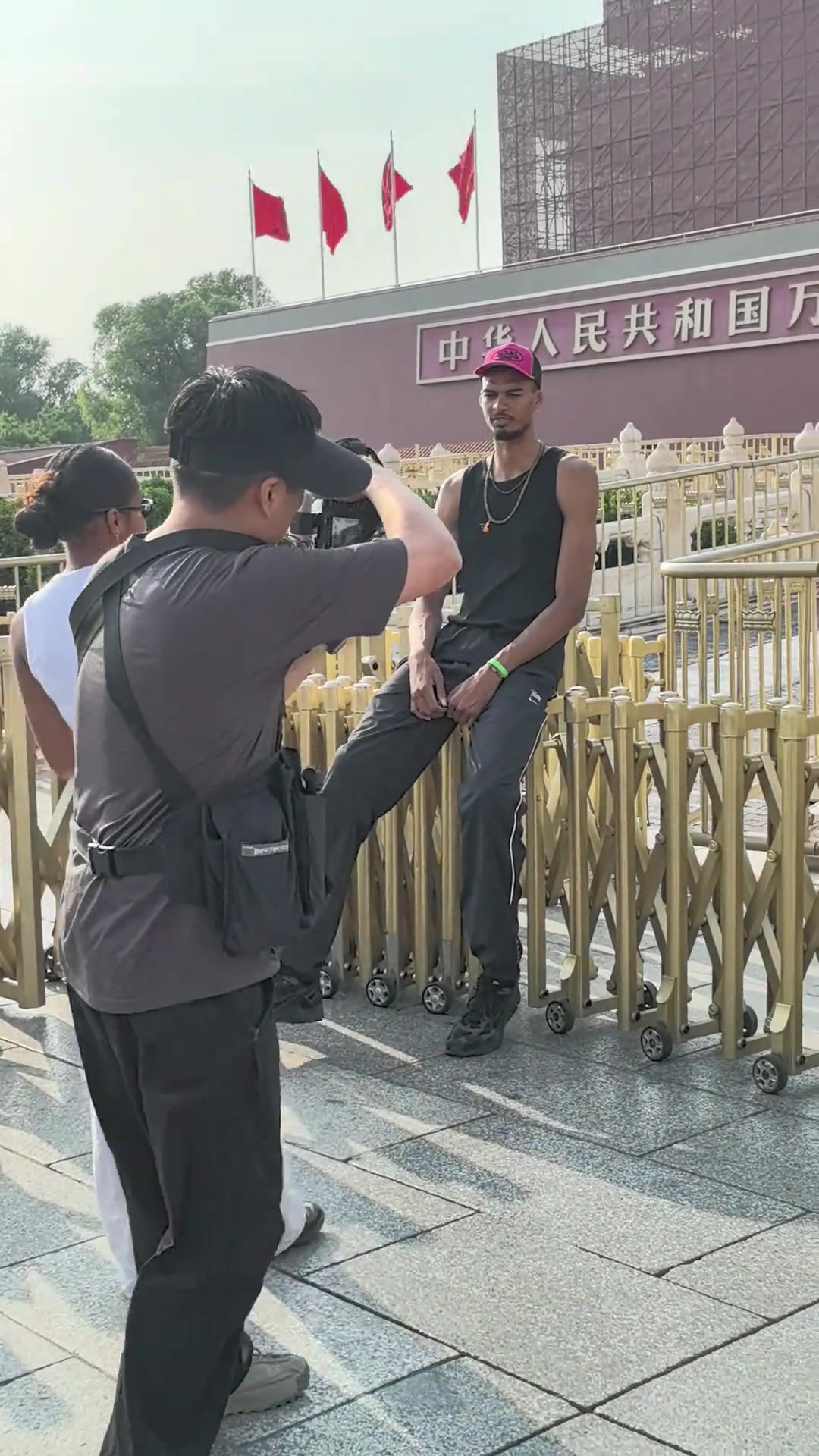 結束修行的文班來到了北京 打卡天安門城樓